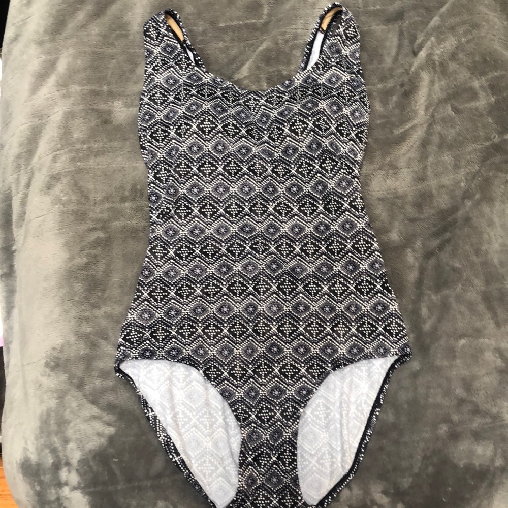 LLBean 1-piece Swimsuit Size 8-Regular Like-new condition
